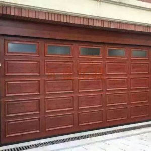 車庫(kù)門(mén)